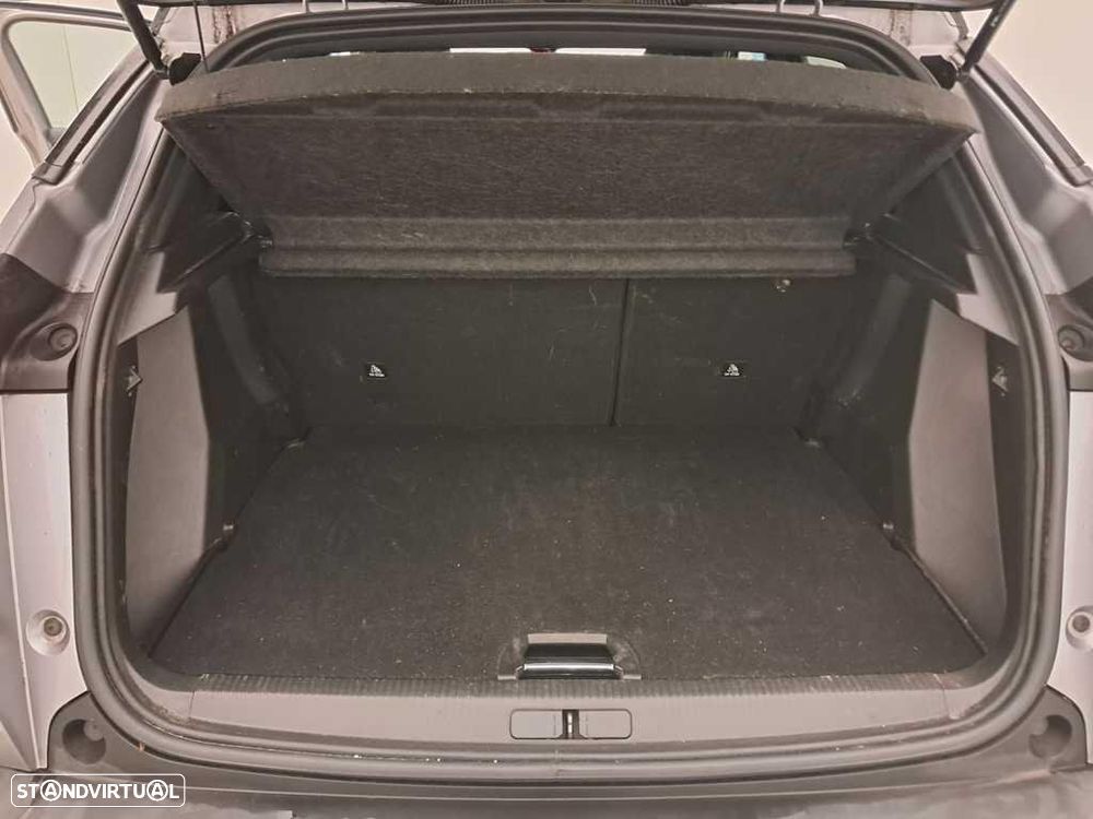 Peugeot 2008 1.5 BlueHDi GT Line EAT8 - 11