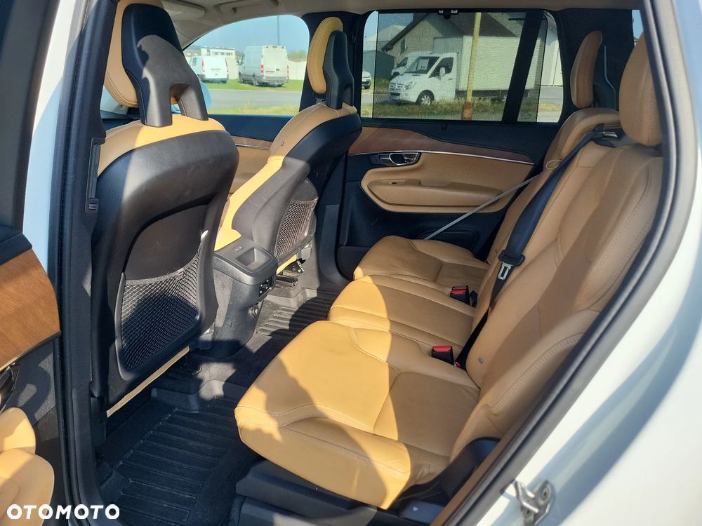 Volvo XC 90 D5 AWD Geartronic Momentum - 6