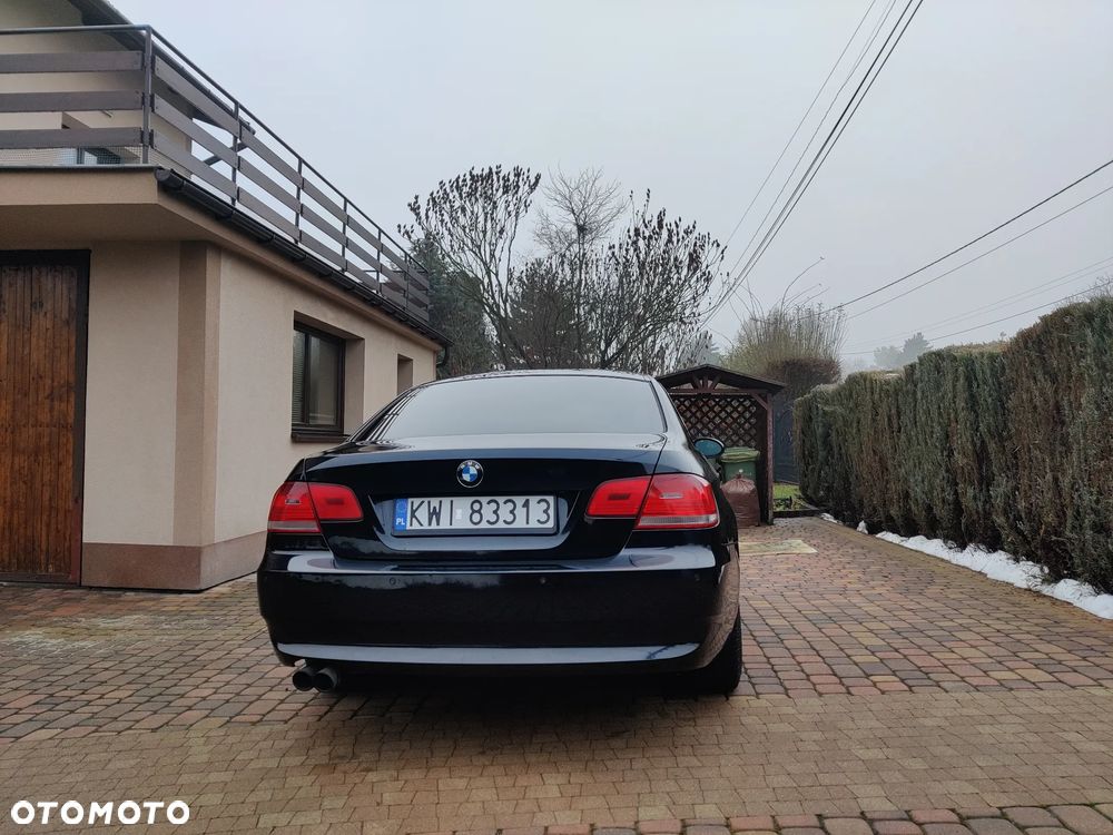 BMW Seria 3 325i - 5