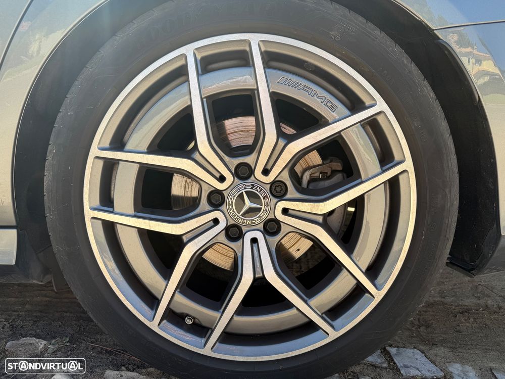 Mercedes-Benz E 220 d AMG Line 7L - 4