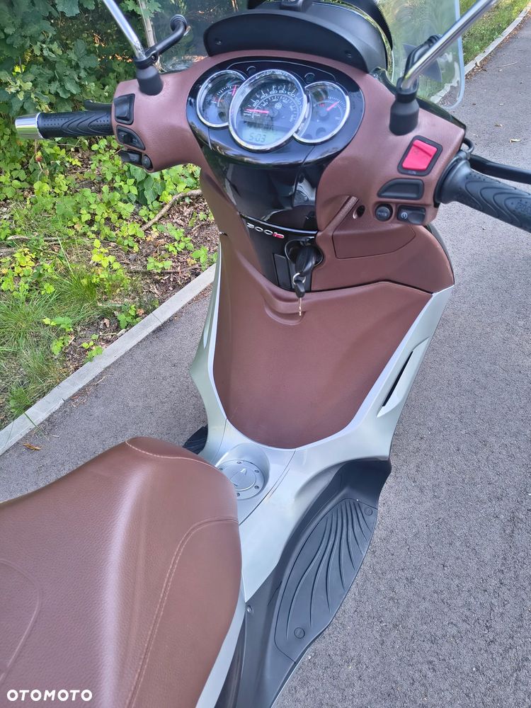Piaggio Beverly - 8
