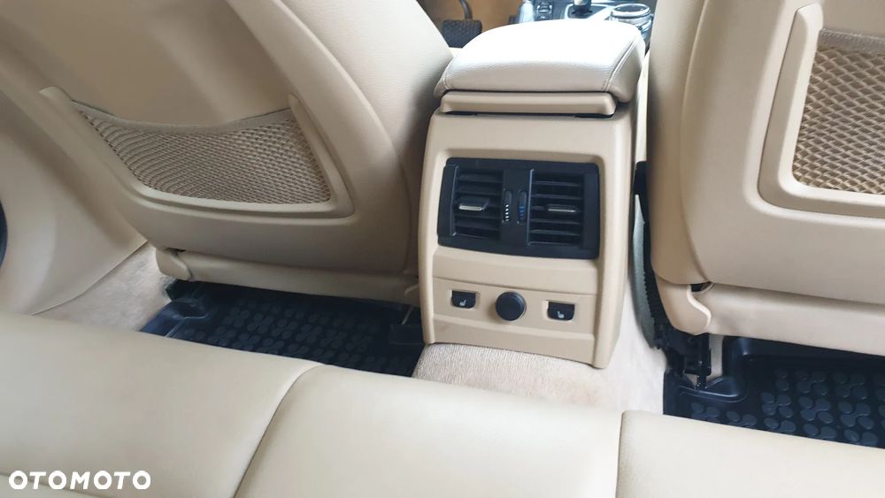 BMW Seria 3 330d Blue Performance Luxury Line - 5