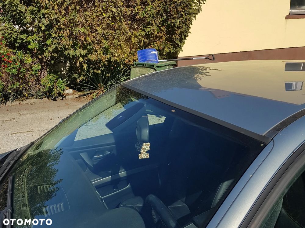 BMW Seria 3 320i - 34