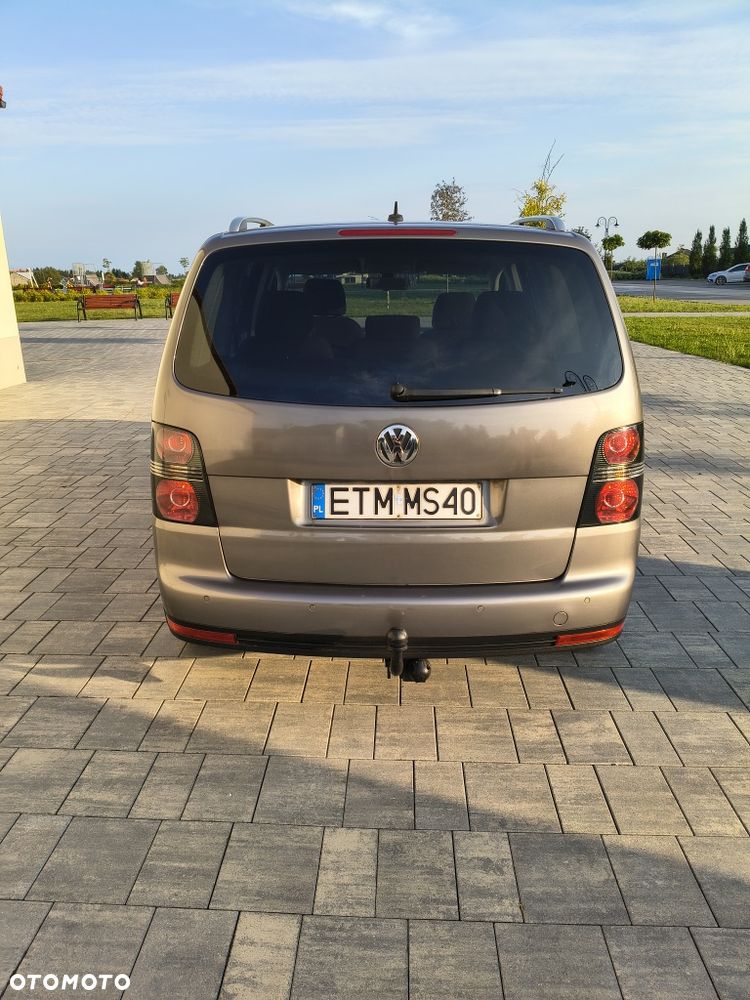 Volkswagen Touran - 3