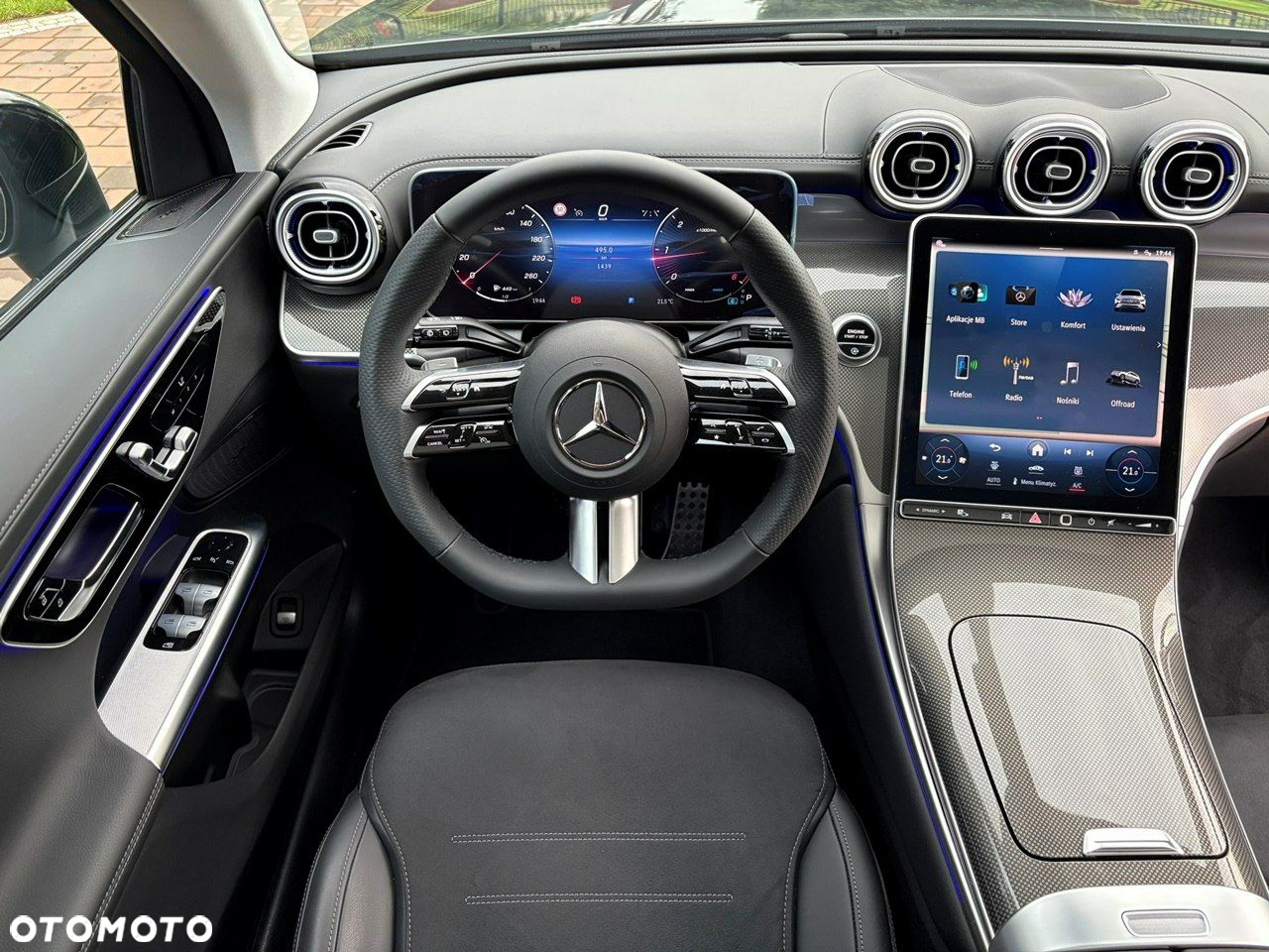 Mercedes-Benz GLC - 21