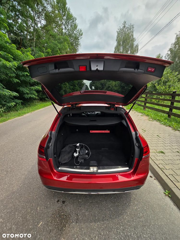 Mercedes-Benz Klasa C 300 de 9G-TRONIC - 35