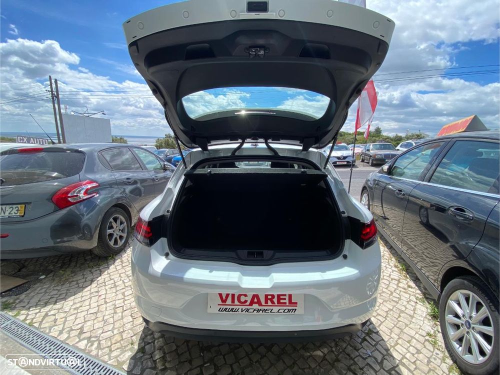 Renault Mégane 1.5 Blue dCi Intens - 19