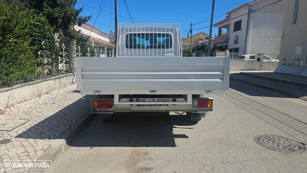 Renault Renault - 9