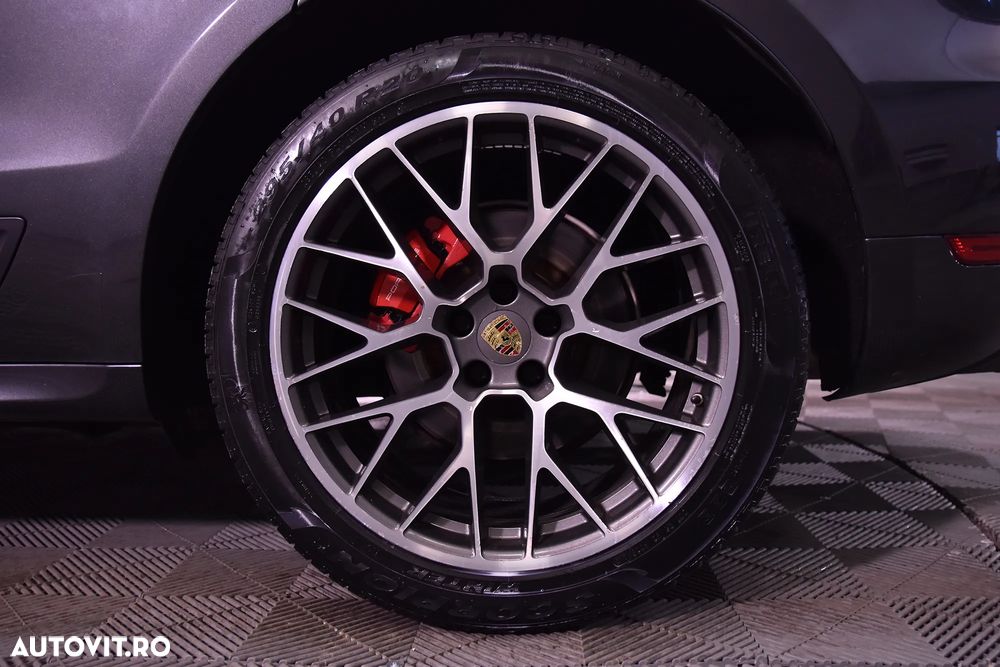 Porsche Macan - 13