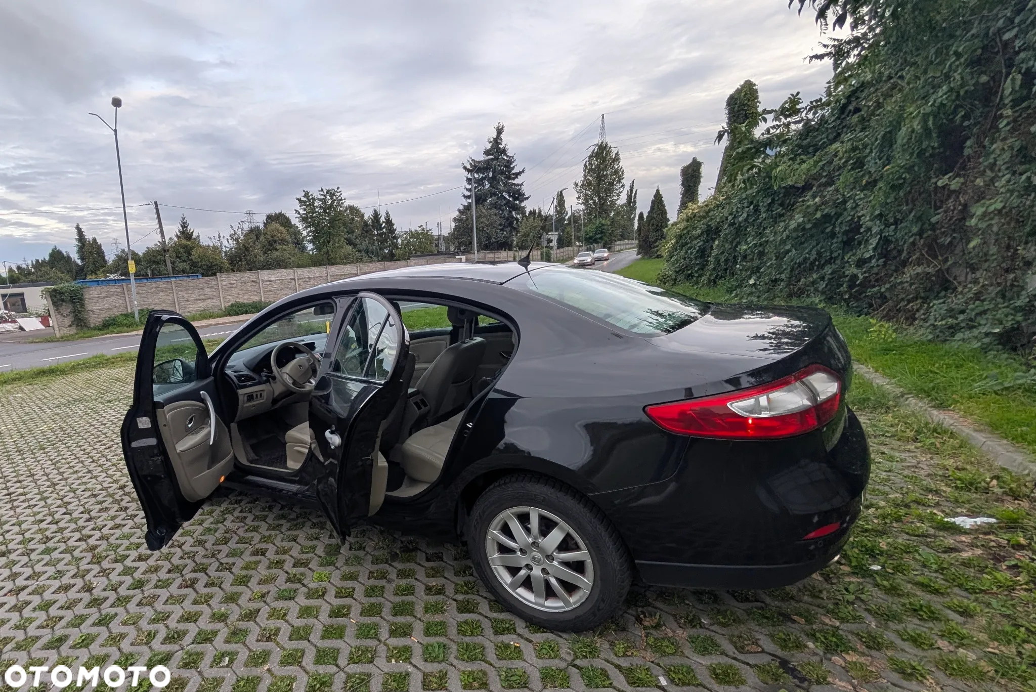 Renault Fluence 1.6 16V Expression - 3