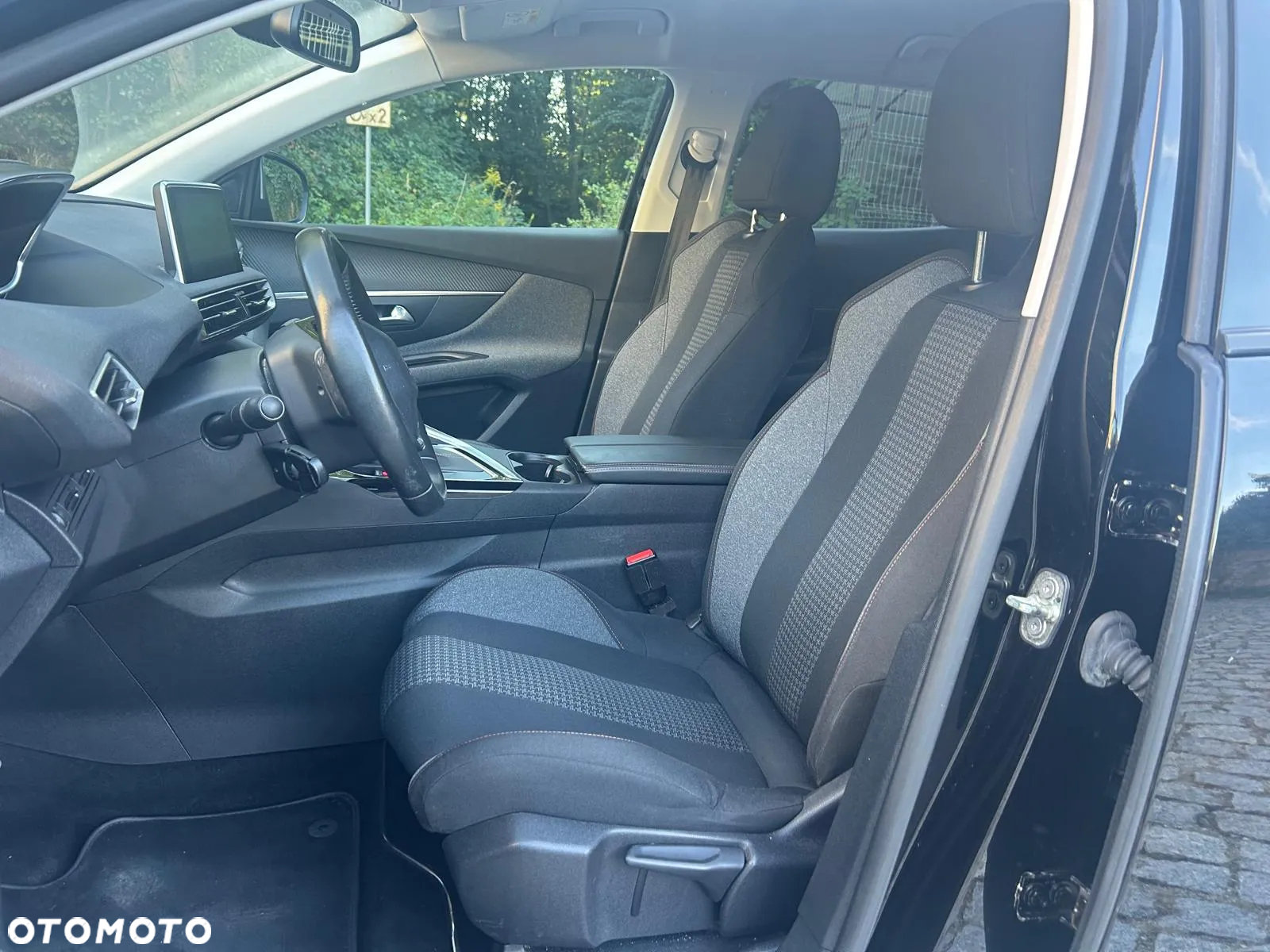 Peugeot 3008 1.2 PureTech Active Pack S&S - 19
