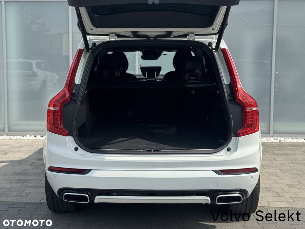 Volvo XC 90 - 32