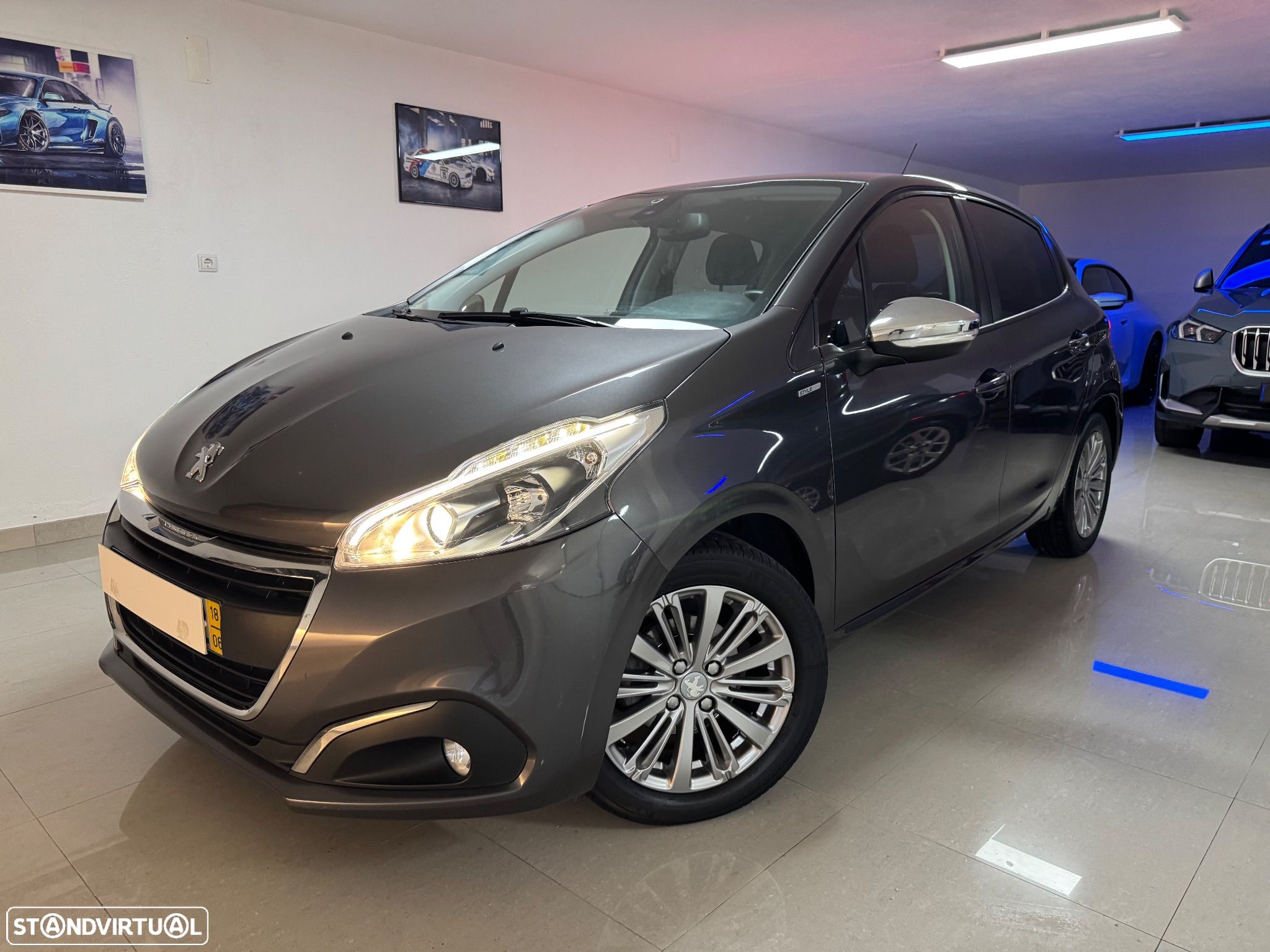 Peugeot 208 1.6 BlueHDi Style - 1