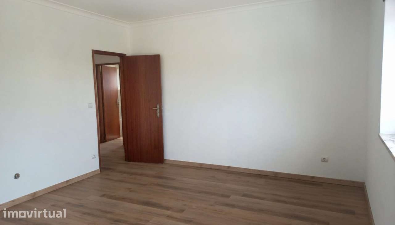 Venda de Apartamento T3 Remodelado, Darque, Viana do Castelo - Grande imagem: 4/28