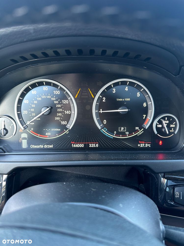 BMW X5 xDrive35i - 12