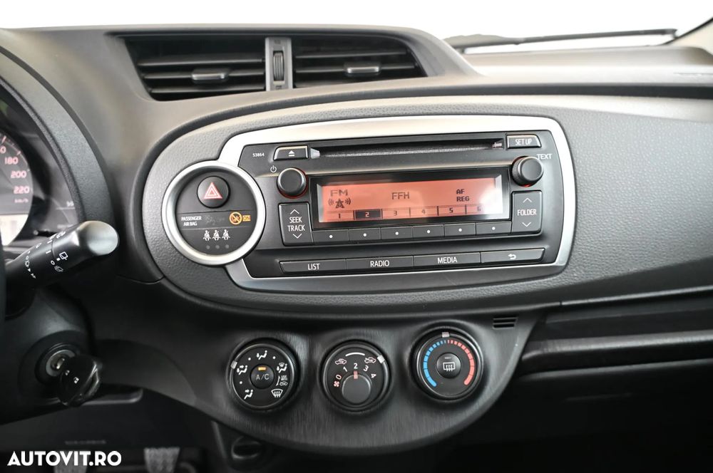 Toyota Yaris 1.0 VVT-i Cool - 13