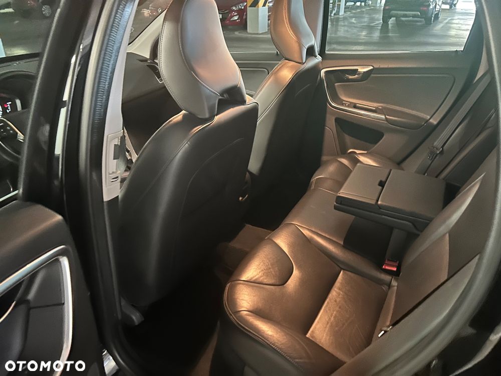 Volvo XC 60 D3 Drive-E Summum - 19