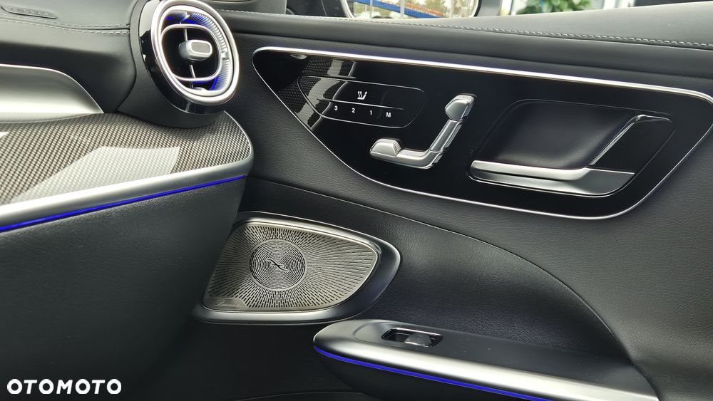 Mercedes-Benz Klasa C 300 4MATIC 9G-TRONIC - 21