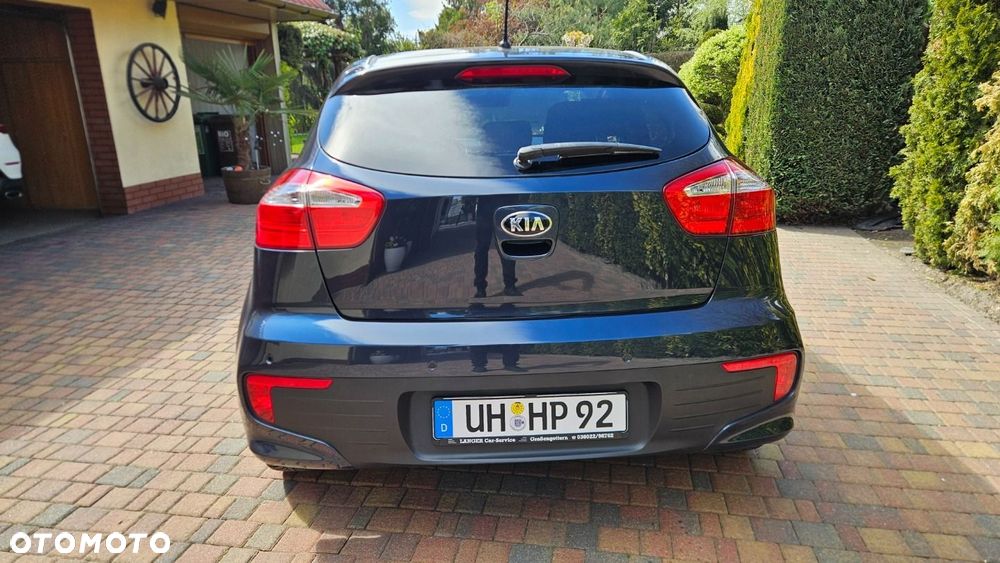 Kia Rio - 8