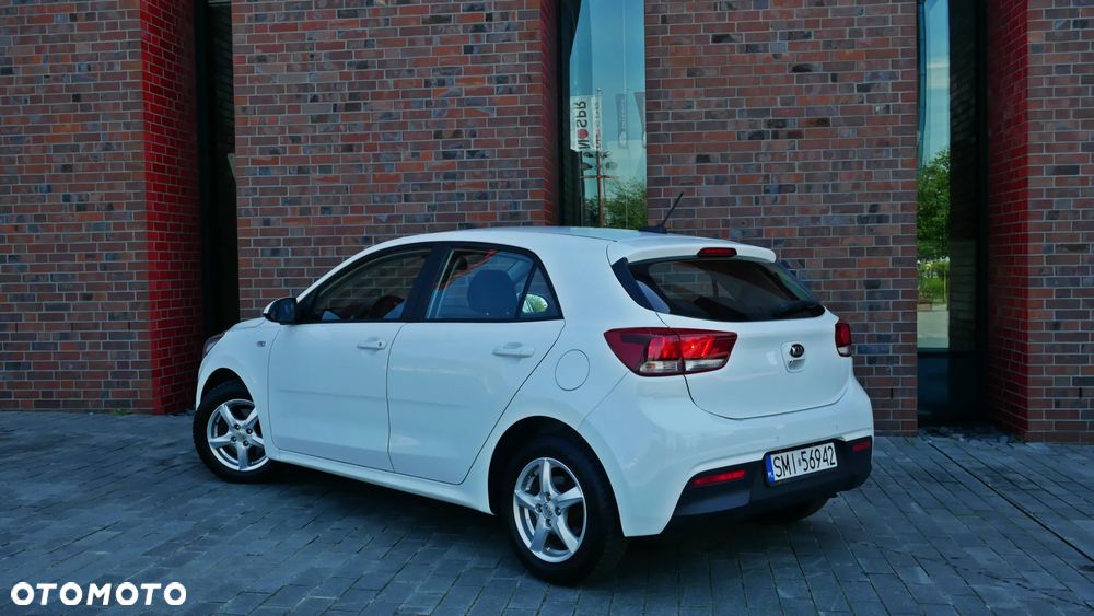 Kia Rio 1.2 Business Line Plus - 3