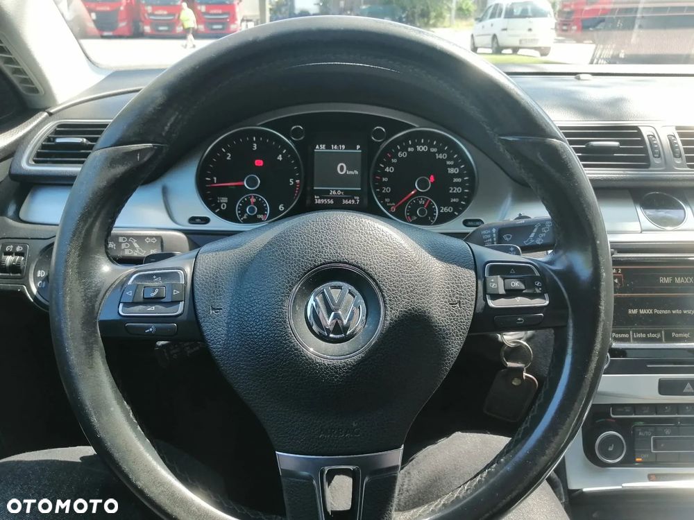 Volkswagen Passat 2.0 TDI Highline DSG - 7