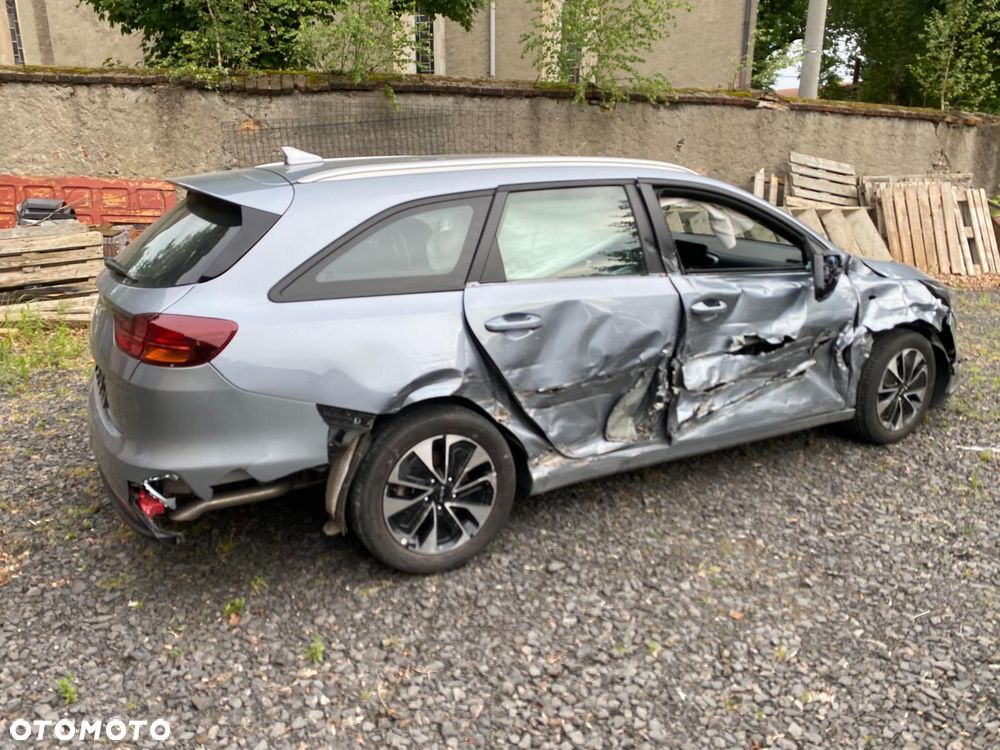 Kia Ceed 1.5 T-GDI OPF Ultimate Edition - 10