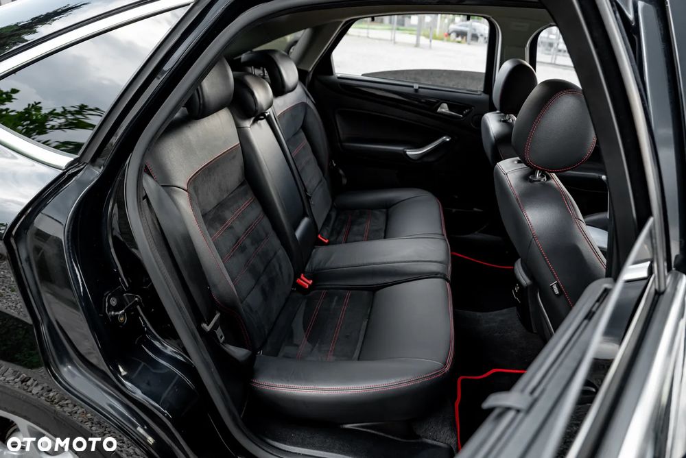 Ford Mondeo 2.0 EcoBoost Titanium S - 23
