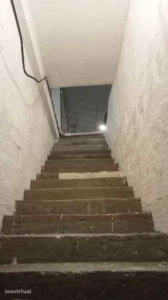 Arrenda Sotao Armazem Camarate - Grande imagem: 2/5