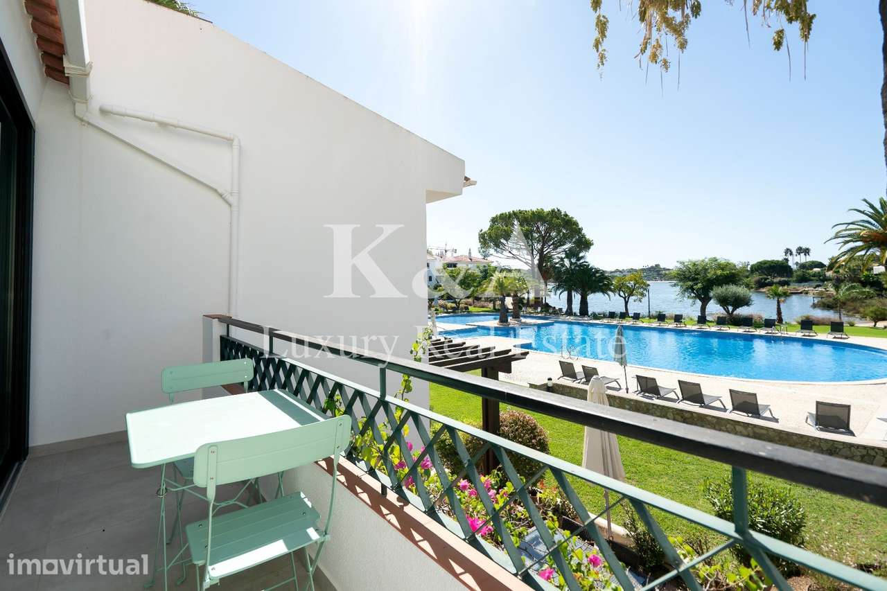 Apartamento T2 Duplex com vistas panorâmicas para o lago da Quinta do - Grande imagem: 3/21