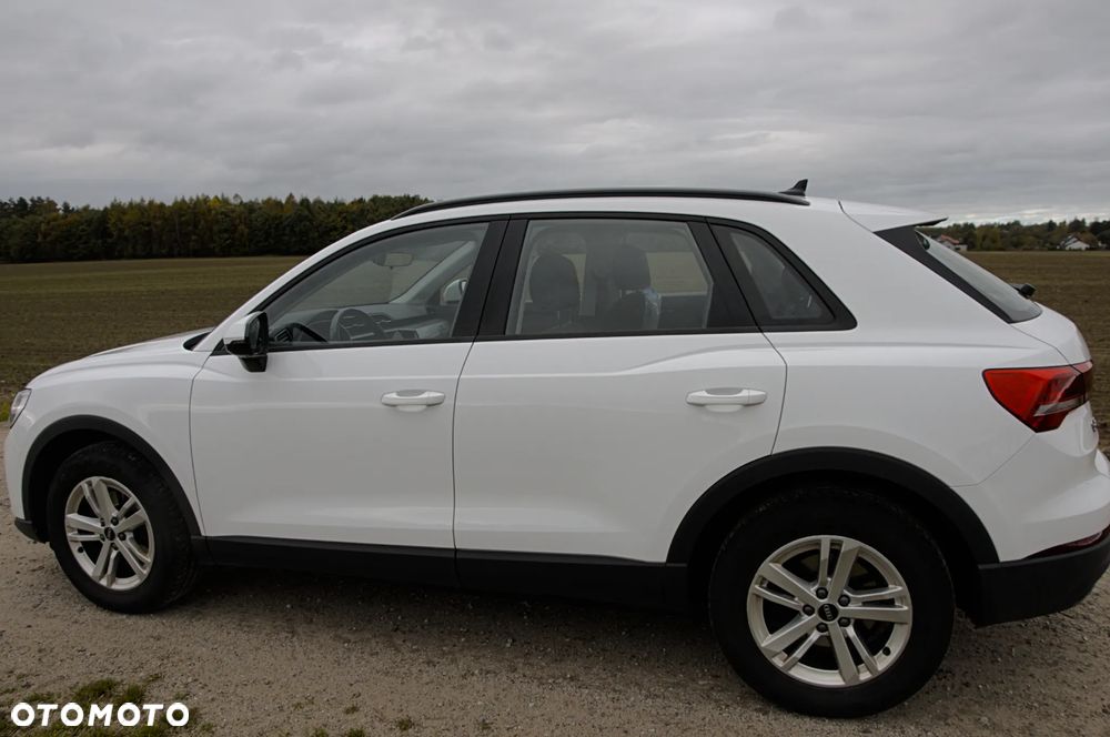 Audi Q3 2023 photo 3