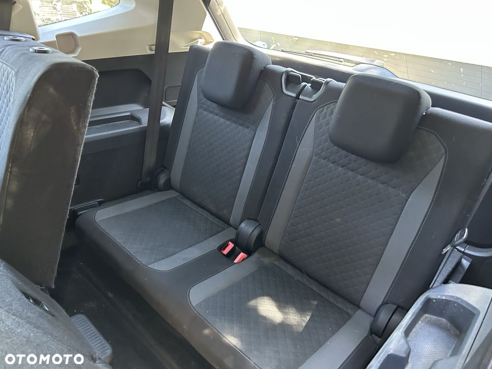 Volkswagen Tiguan - 8