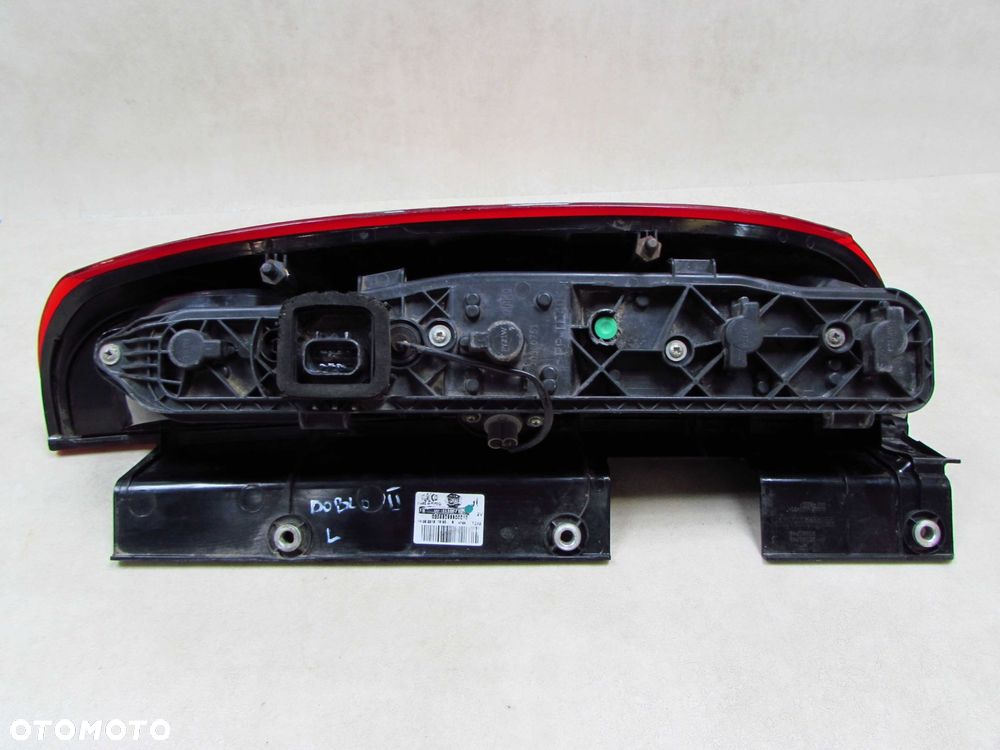 FIAT DOBLO II COMBO D 10-22 LAMPA TYL LEWA TYLNA 20580748 519248460 - 4