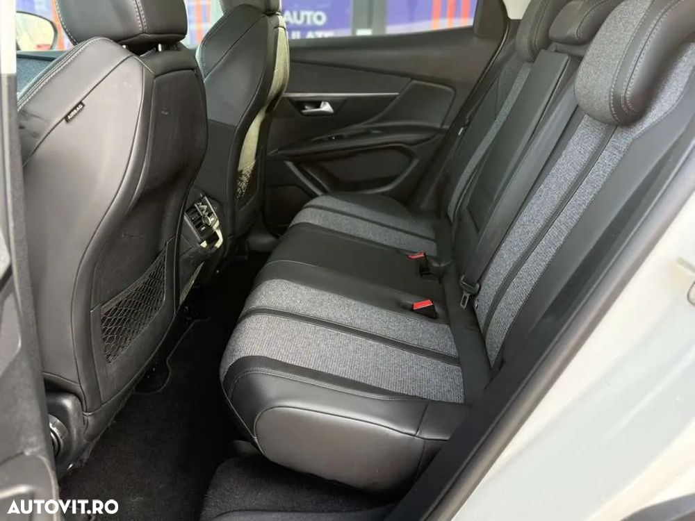 Peugeot 3008 1.2 PureTech 130 BVM6 Allure Pack - 24