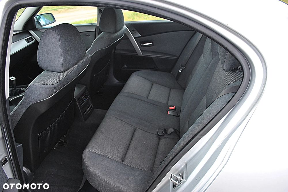 BMW Seria 5 520i - 9
