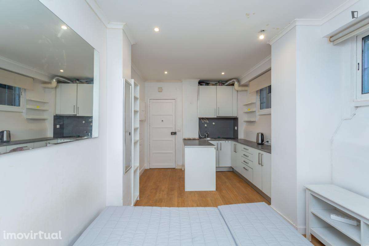 Estúdio - localizado em Alvalade Lisbon - Grande imagem: 3/14