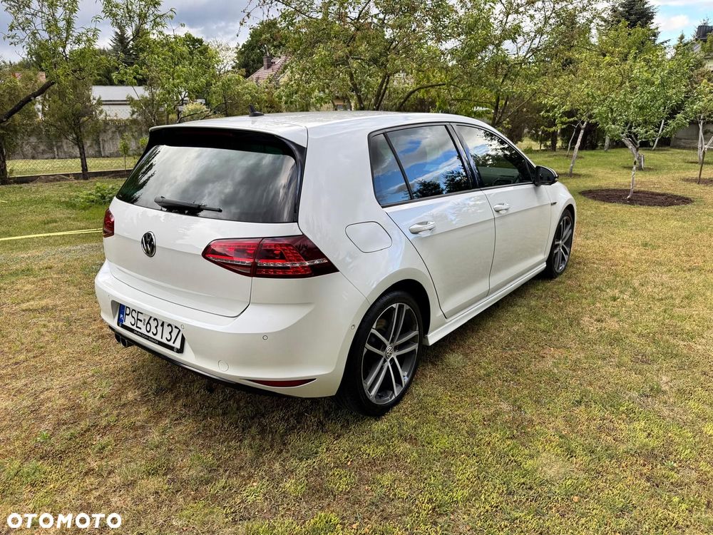 Volkswagen Golf - 6