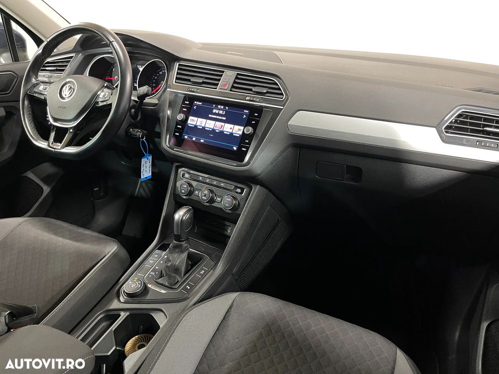 Volkswagen Tiguan 2.0 TDI SCR 4Motion DSG Comfortline - 8