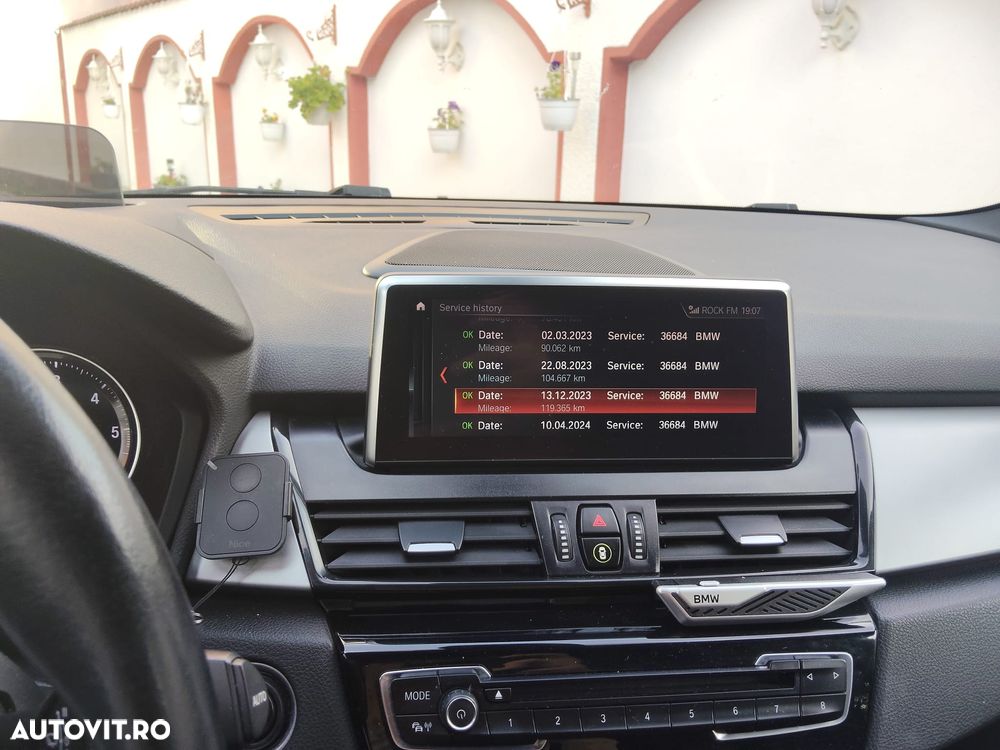 BMW Seria 2 220d xDrive AT Advantage - 16