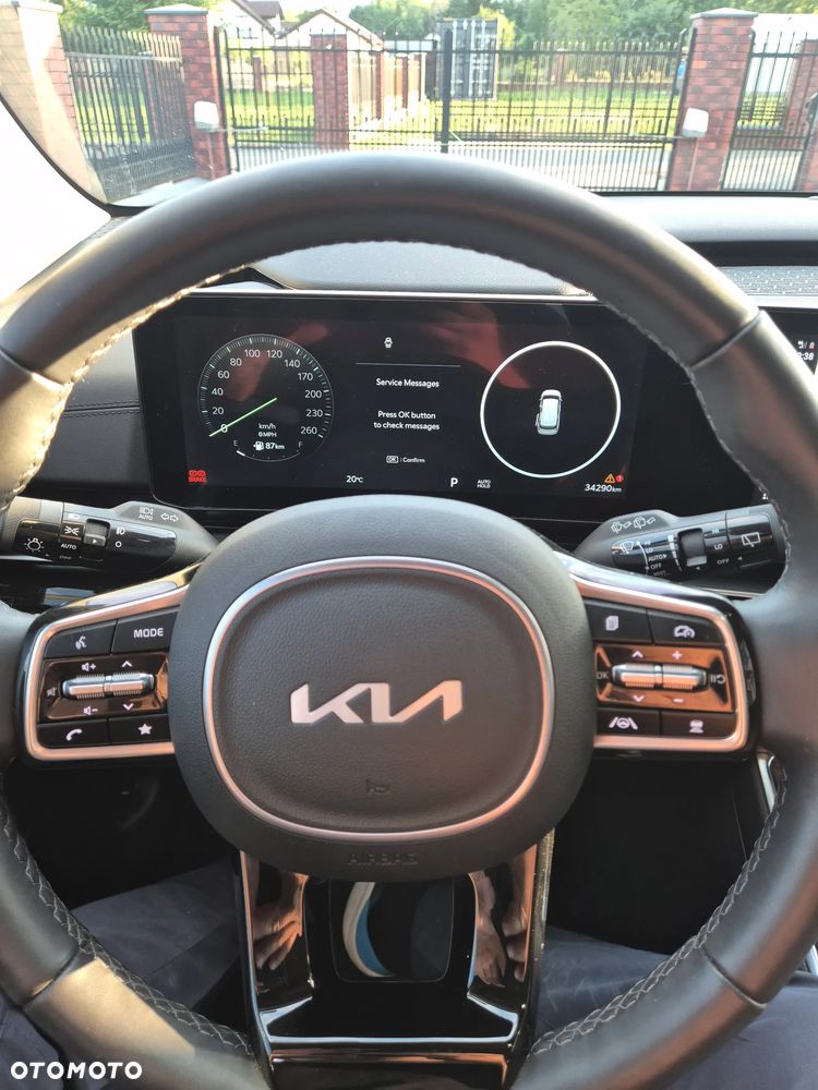Kia Carnival - 6