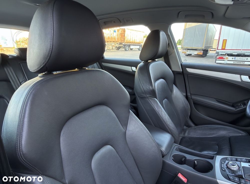 Audi A4 Avant 2.0 TDI DPF clean diesel multitronic S line Sportpaket - 29