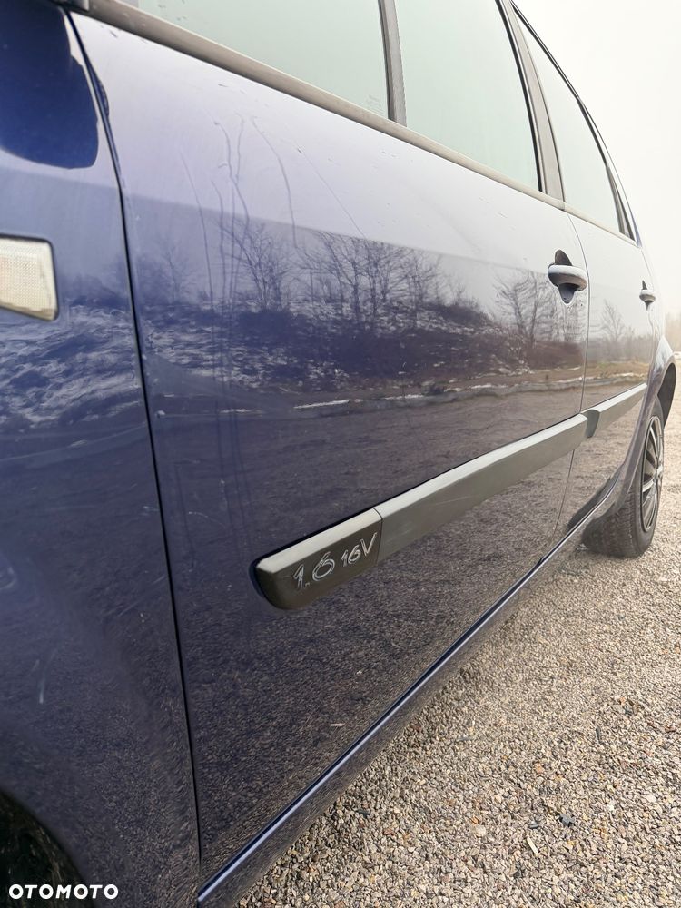 Renault Scenic 1.6 Pack Authentique - 29