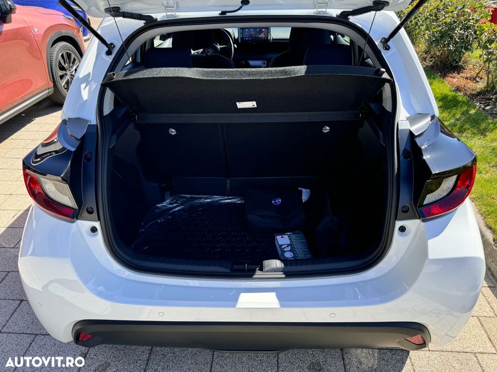 Toyota Yaris 1.5 VVT-i HSD Active - 28