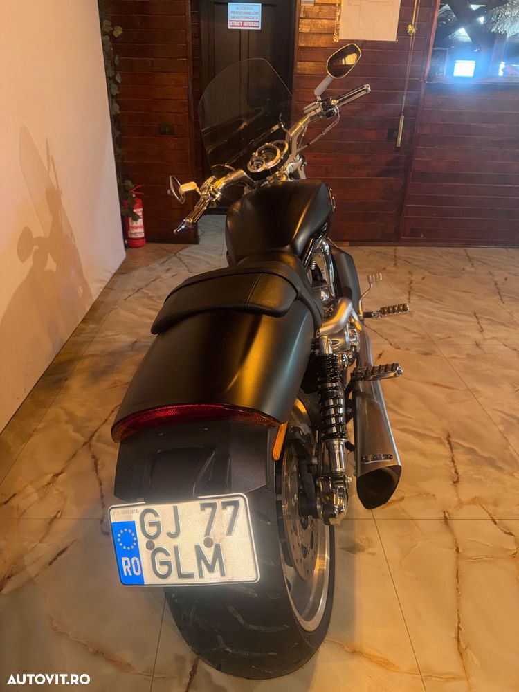 Harley-Davidson V-Rod Muscle - 4