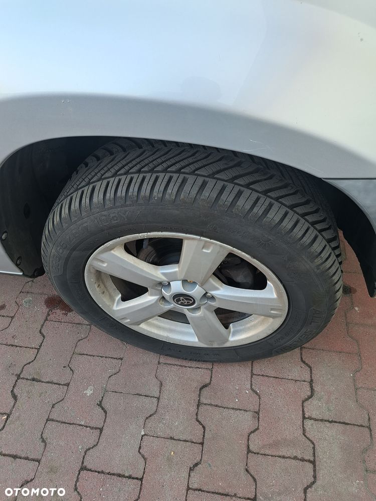 Toyota RAV4 2.0 D-4D 4x4 - 4