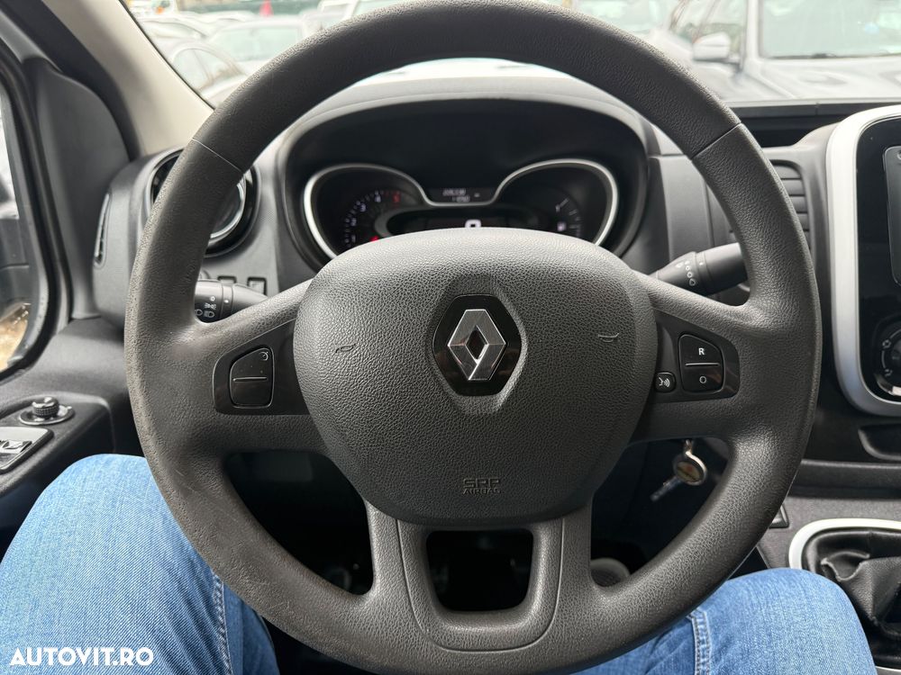 Renault Trafic - 17