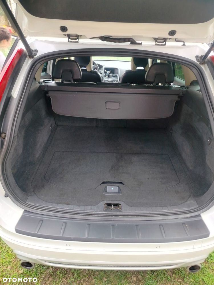 Volvo XC 60 D5 AWD Summum - 9