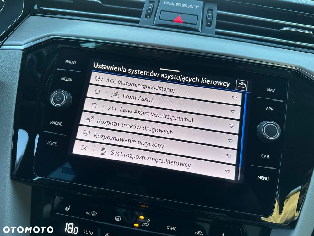 Volkswagen Passat Variant 2.0 TDI SCR DSG Elegance - 28