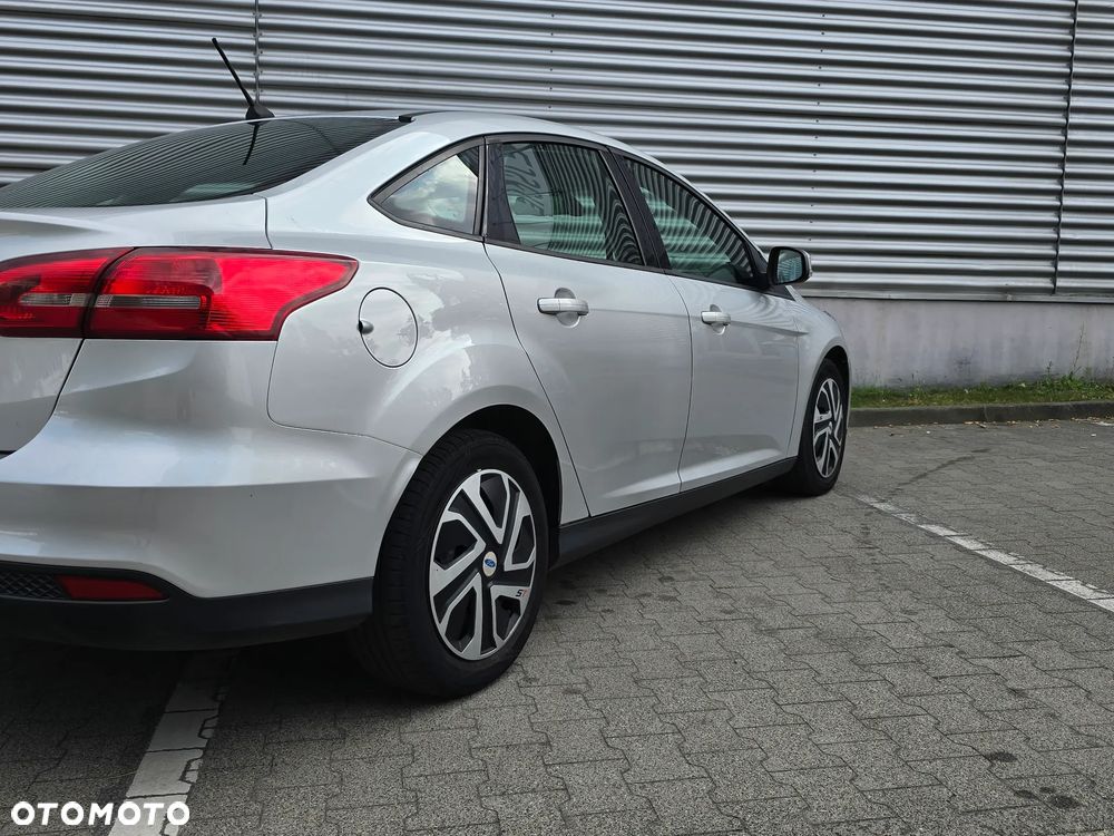 Ford Focus 1.6 Gold X - 16