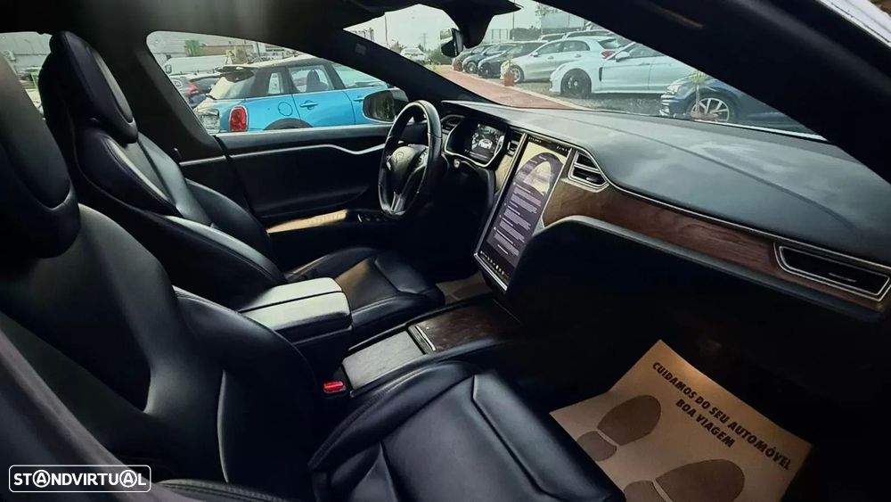 Tesla Model S 75D - 10