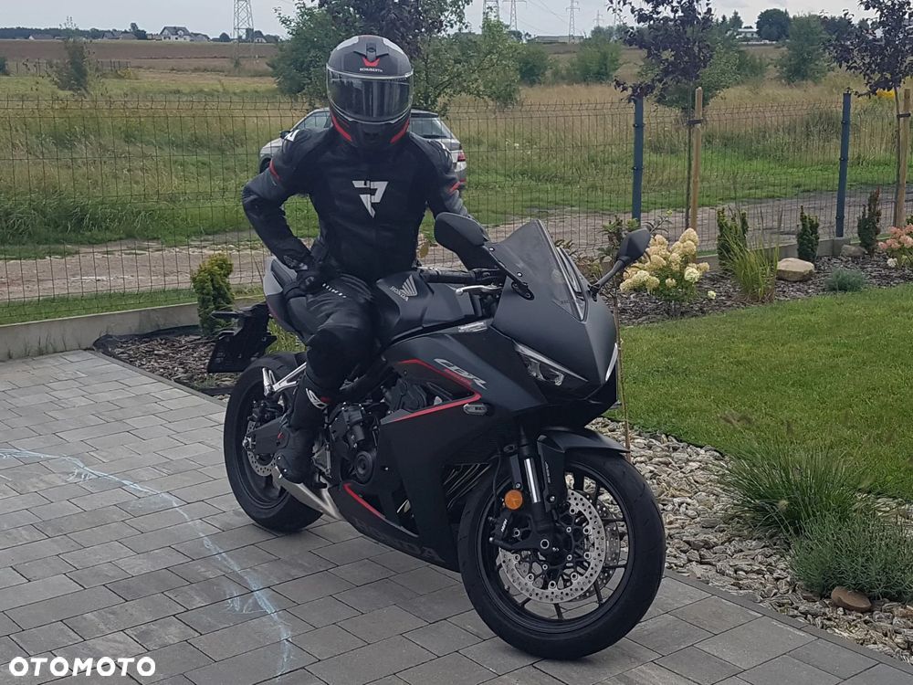 Honda CBR - 9